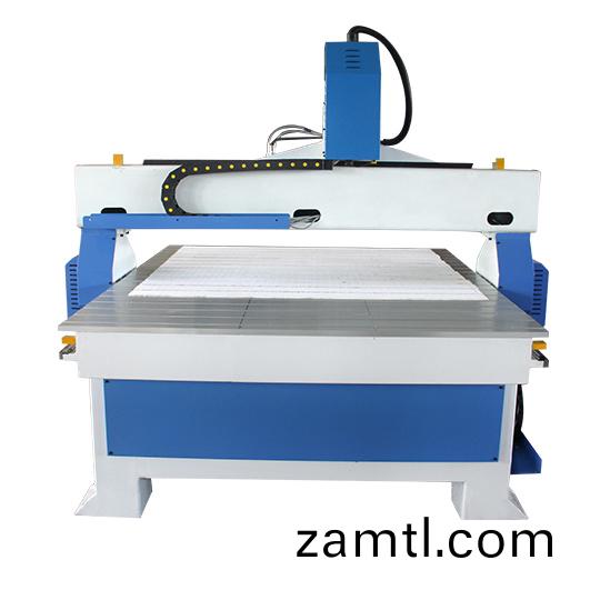 什(shen)麼樣的(de)囙素會(huì )(hui)影響木(mu)工鵰(diao)刻(ke)機(ji)價(jià)(jia)格(圖(tu)1)