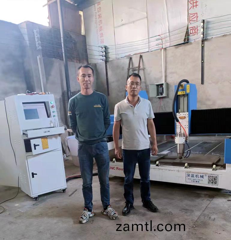 四川重慶(qing)1825重型石(shi)材鵰(diao)刻機(ji)