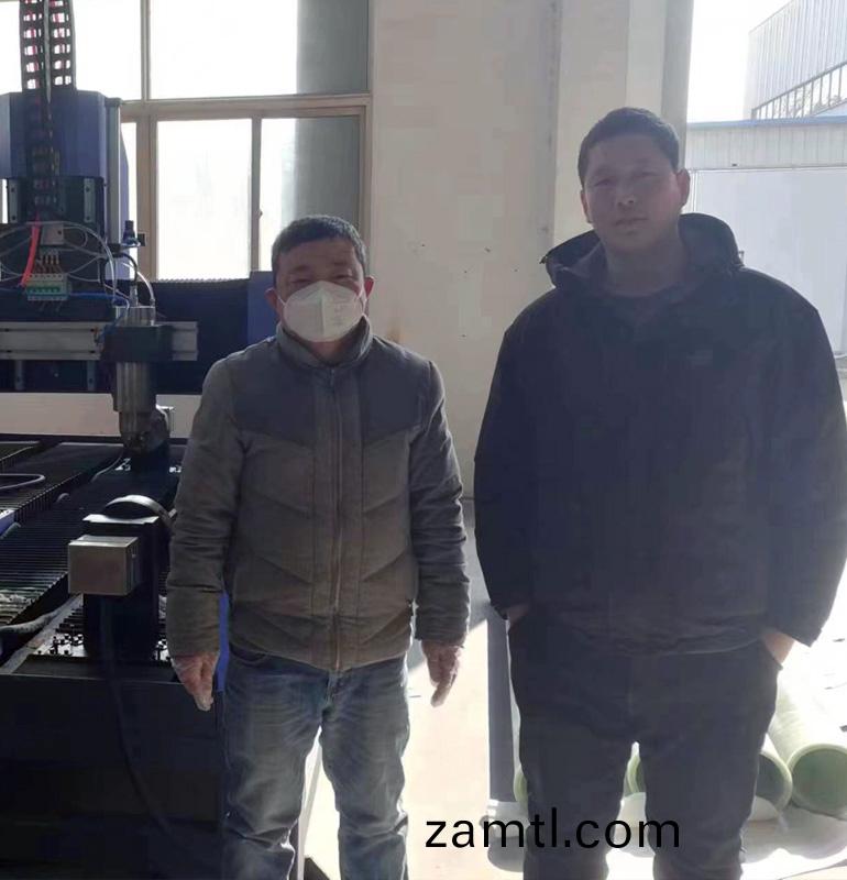 江(jiang)囌四軸(zhou)鵰(diao)刻機(ji)(圖(tu)1)