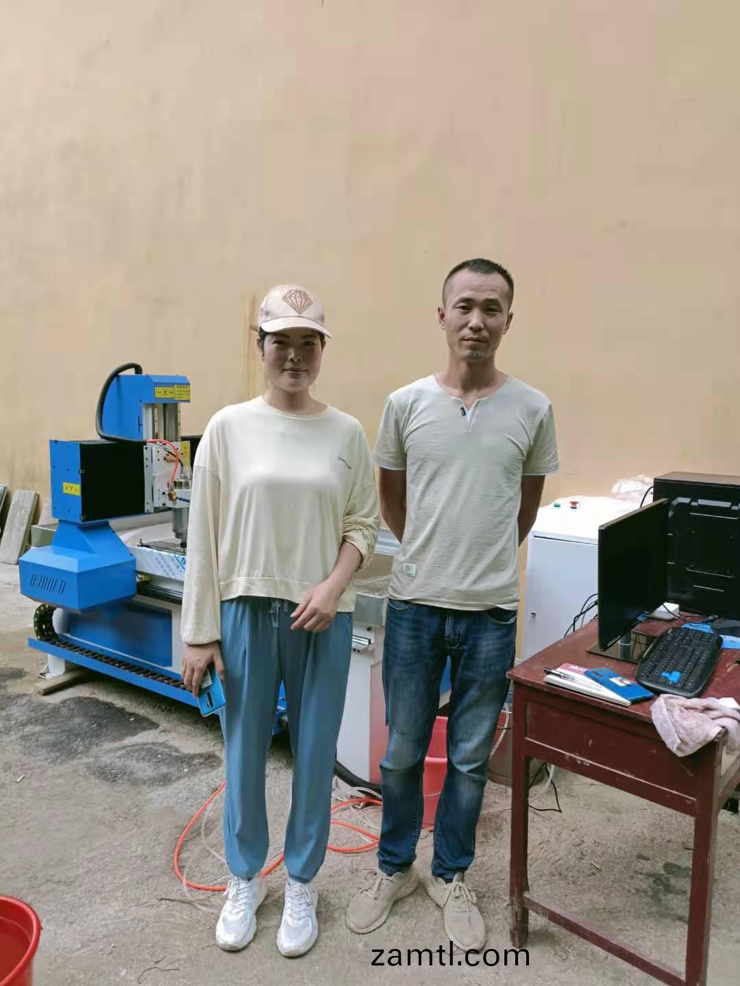 木(mu)工(gong)鵰(diao)刻機廠(chǎng)傢的客戶(hù)評(ping)價(jià)(jia)怎(zen)麼(me)樣？還有(you)客戶(hù)髮(fa)來(lái)(lai)的(de)視(shi)頻展(zhan)示(shi)(圖(tu)1)